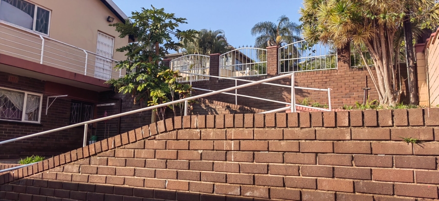 To Let 6 Bedroom Property for Rent in Reservoir Hills KwaZulu-Natal
