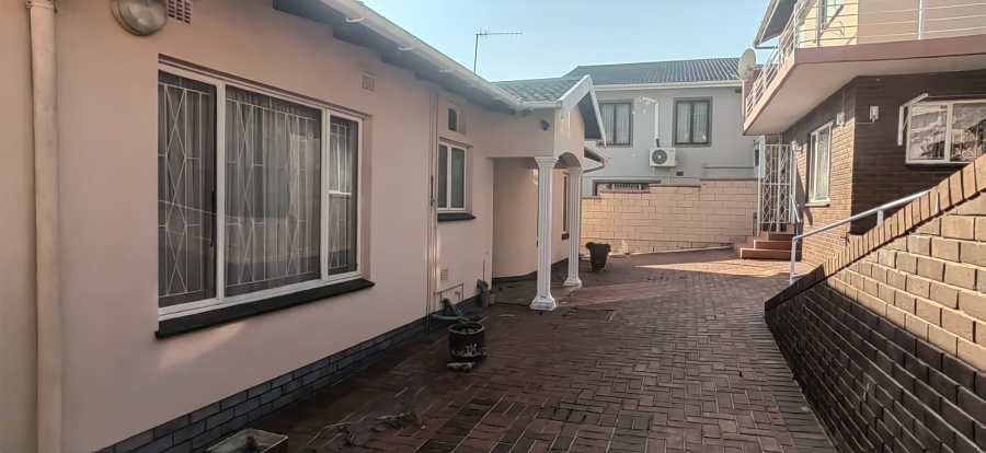 To Let 6 Bedroom Property for Rent in Reservoir Hills KwaZulu-Natal