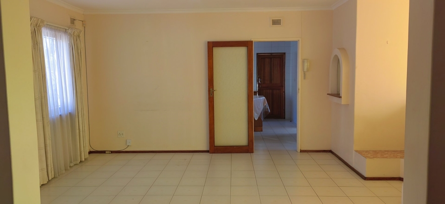 To Let 6 Bedroom Property for Rent in Reservoir Hills KwaZulu-Natal