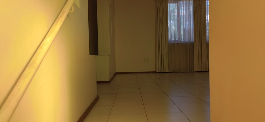 To Let 6 Bedroom Property for Rent in Reservoir Hills KwaZulu-Natal
