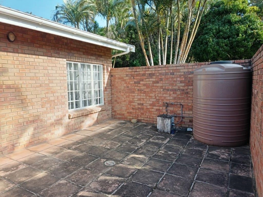 3 Bedroom Property for Sale in Umtentweni KwaZulu-Natal