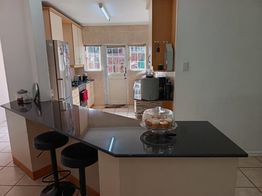 3 Bedroom Property for Sale in Umtentweni KwaZulu-Natal
