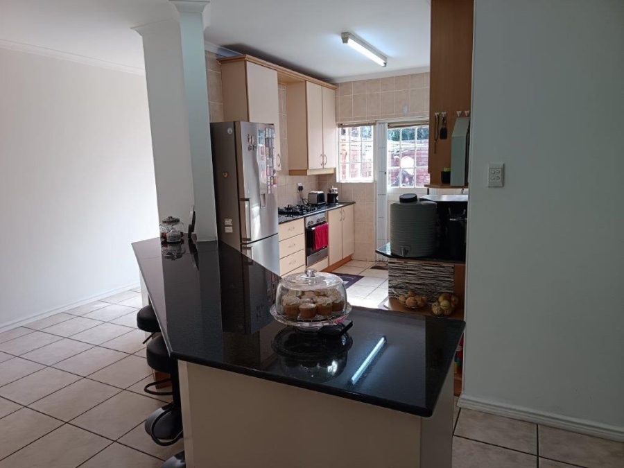 3 Bedroom Property for Sale in Umtentweni KwaZulu-Natal