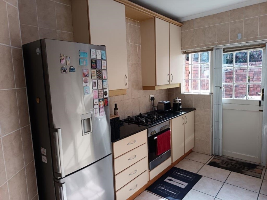 3 Bedroom Property for Sale in Umtentweni KwaZulu-Natal