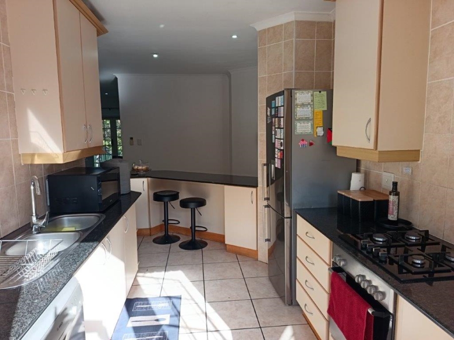 3 Bedroom Property for Sale in Umtentweni KwaZulu-Natal
