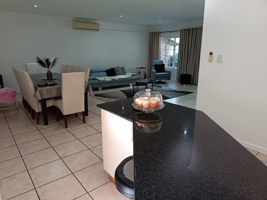 3 Bedroom Property for Sale in Umtentweni KwaZulu-Natal