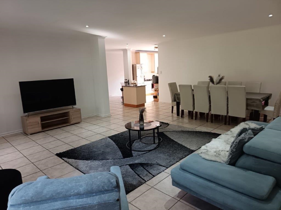 3 Bedroom Property for Sale in Umtentweni KwaZulu-Natal