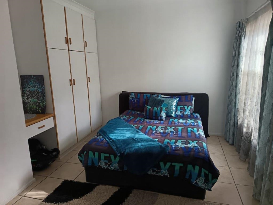 3 Bedroom Property for Sale in Umtentweni KwaZulu-Natal