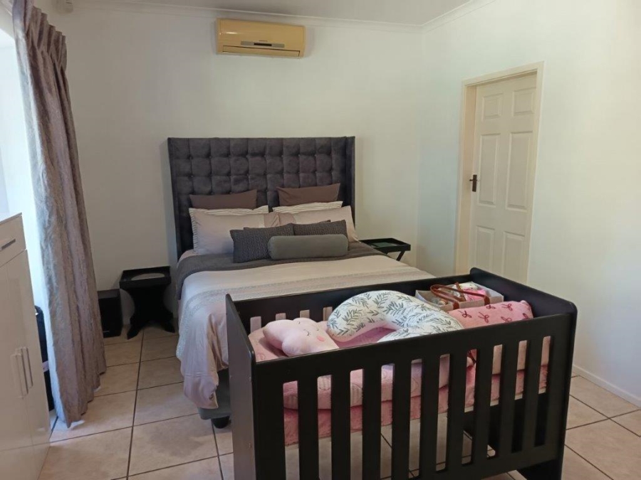 3 Bedroom Property for Sale in Umtentweni KwaZulu-Natal