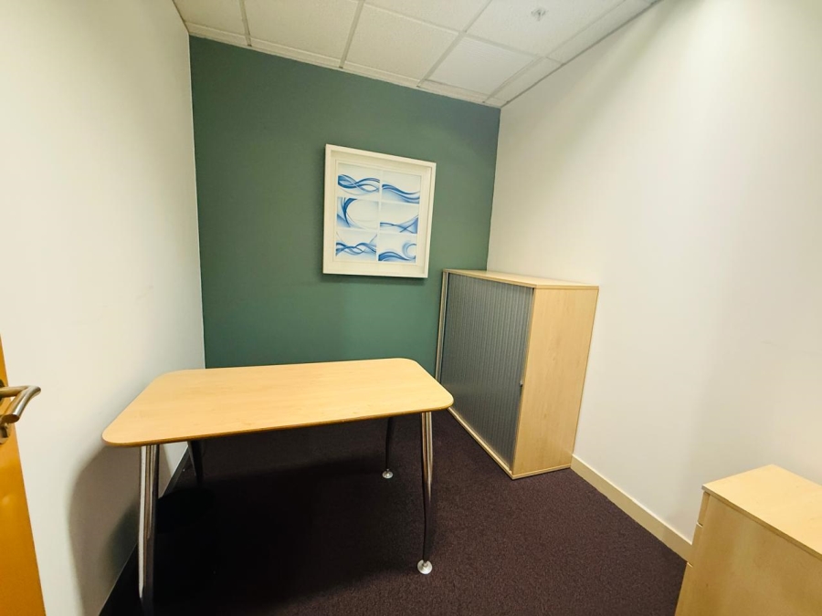 To Let Commercial Property for Rent in Umhlanga Ridge KwaZulu-Natal