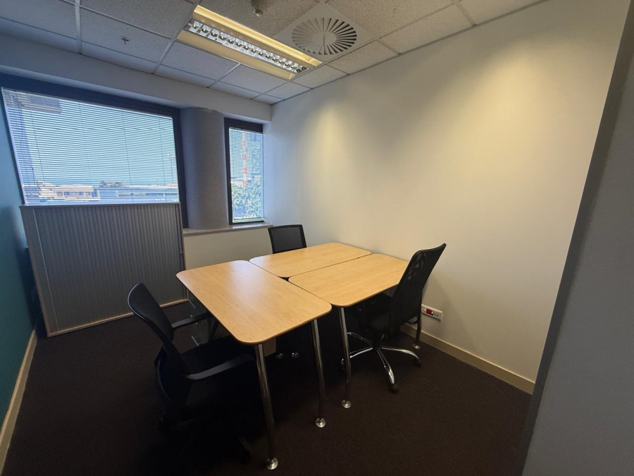 To Let Commercial Property for Rent in Umhlanga Ridge KwaZulu-Natal