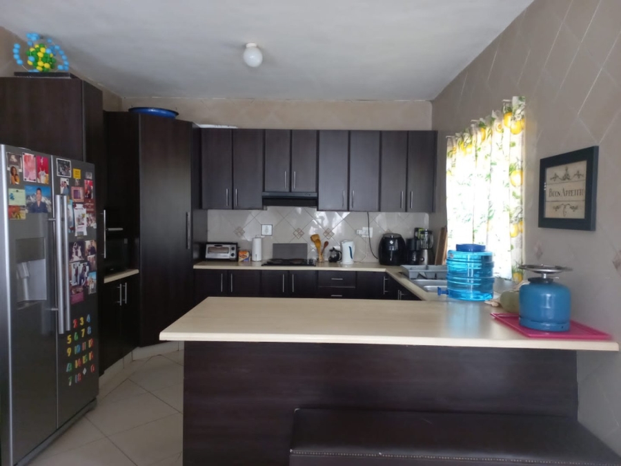 To Let 2 Bedroom Property for Rent in Bluff KwaZulu-Natal