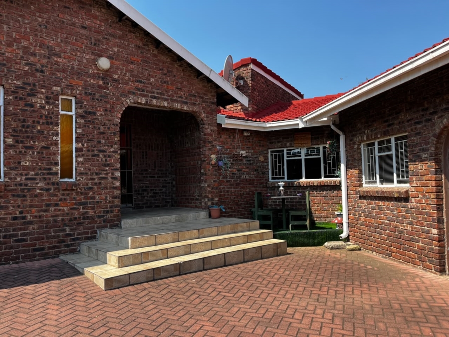 4 Bedroom Property for Sale in Aviary Hill KwaZulu-Natal