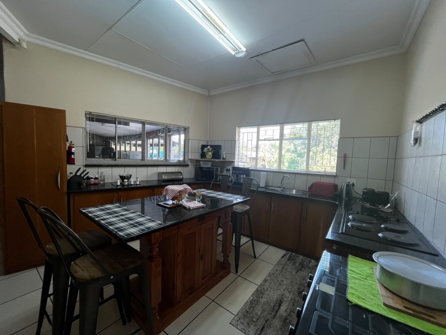 4 Bedroom Property for Sale in Aviary Hill KwaZulu-Natal