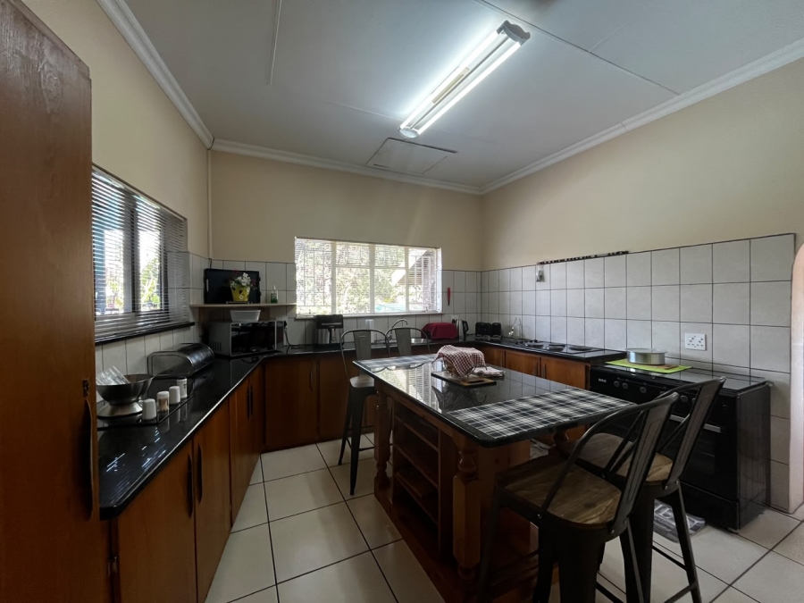 4 Bedroom Property for Sale in Aviary Hill KwaZulu-Natal