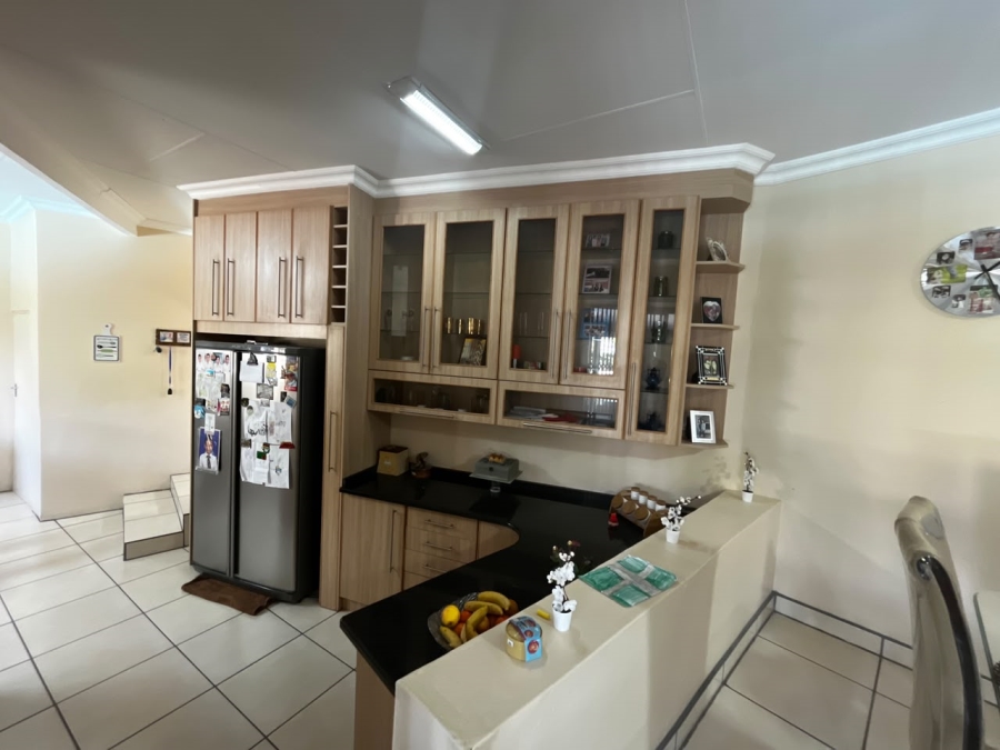 4 Bedroom Property for Sale in Aviary Hill KwaZulu-Natal