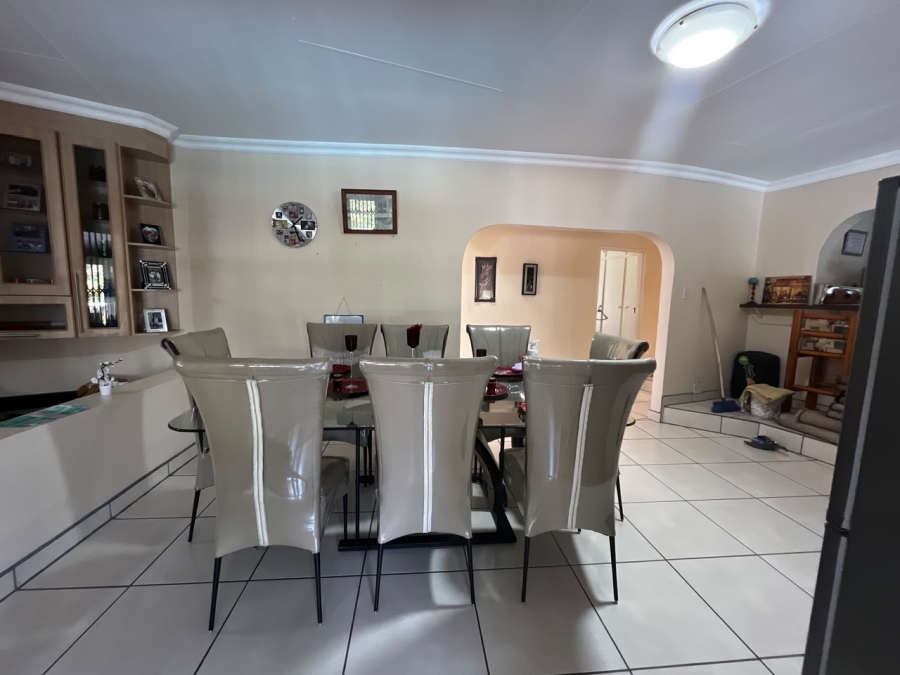 4 Bedroom Property for Sale in Aviary Hill KwaZulu-Natal