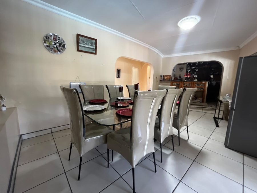 4 Bedroom Property for Sale in Aviary Hill KwaZulu-Natal