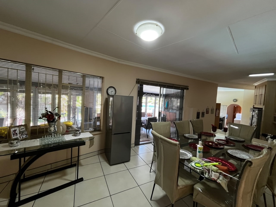 4 Bedroom Property for Sale in Aviary Hill KwaZulu-Natal