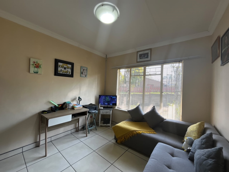 4 Bedroom Property for Sale in Aviary Hill KwaZulu-Natal