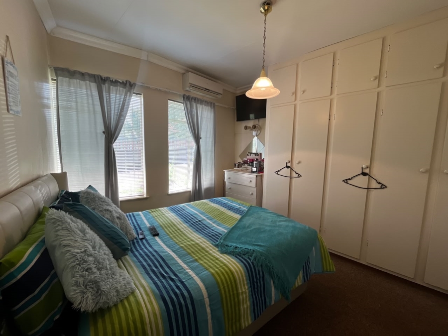 4 Bedroom Property for Sale in Aviary Hill KwaZulu-Natal