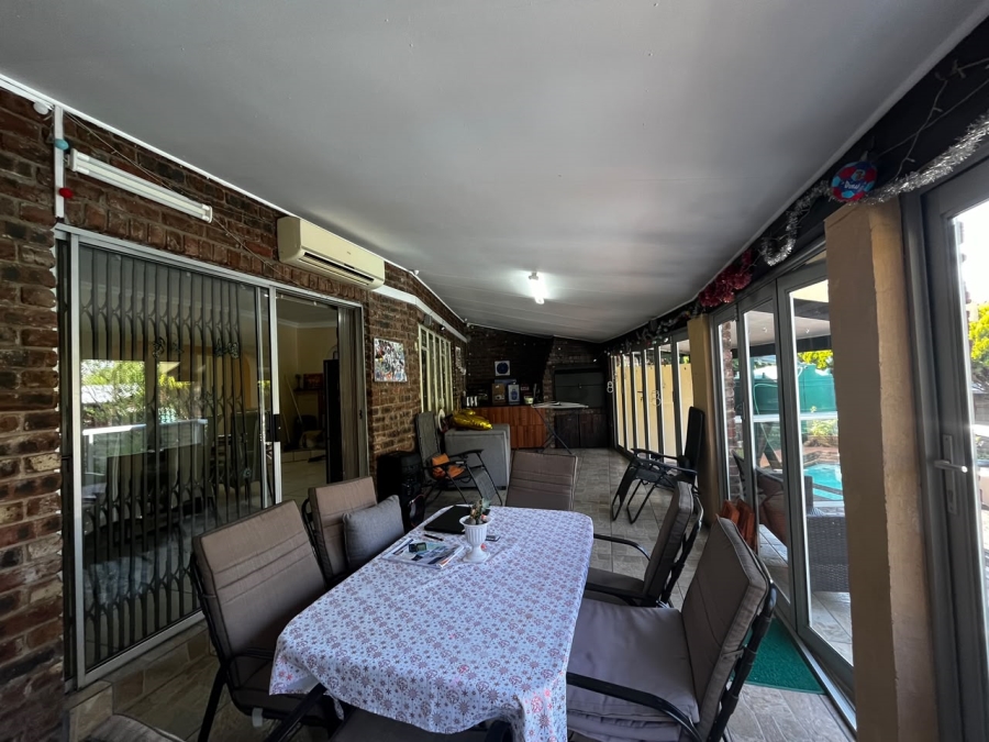 4 Bedroom Property for Sale in Aviary Hill KwaZulu-Natal