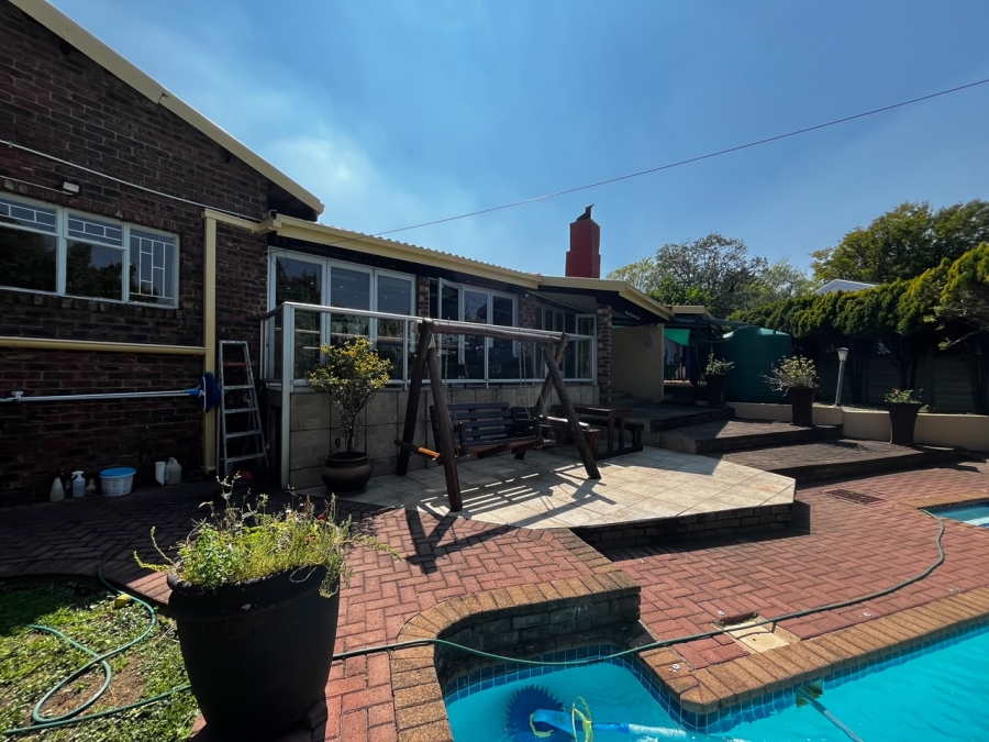 4 Bedroom Property for Sale in Aviary Hill KwaZulu-Natal
