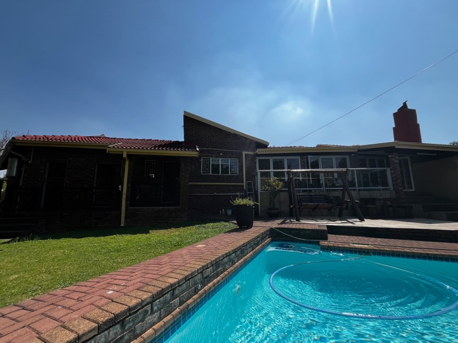 4 Bedroom Property for Sale in Aviary Hill KwaZulu-Natal