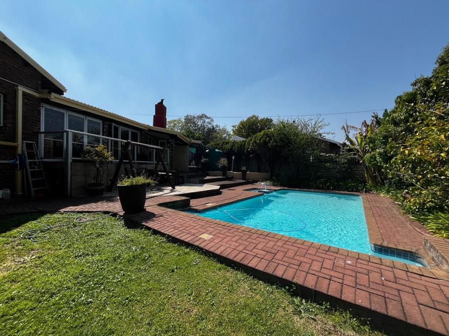 4 Bedroom Property for Sale in Aviary Hill KwaZulu-Natal