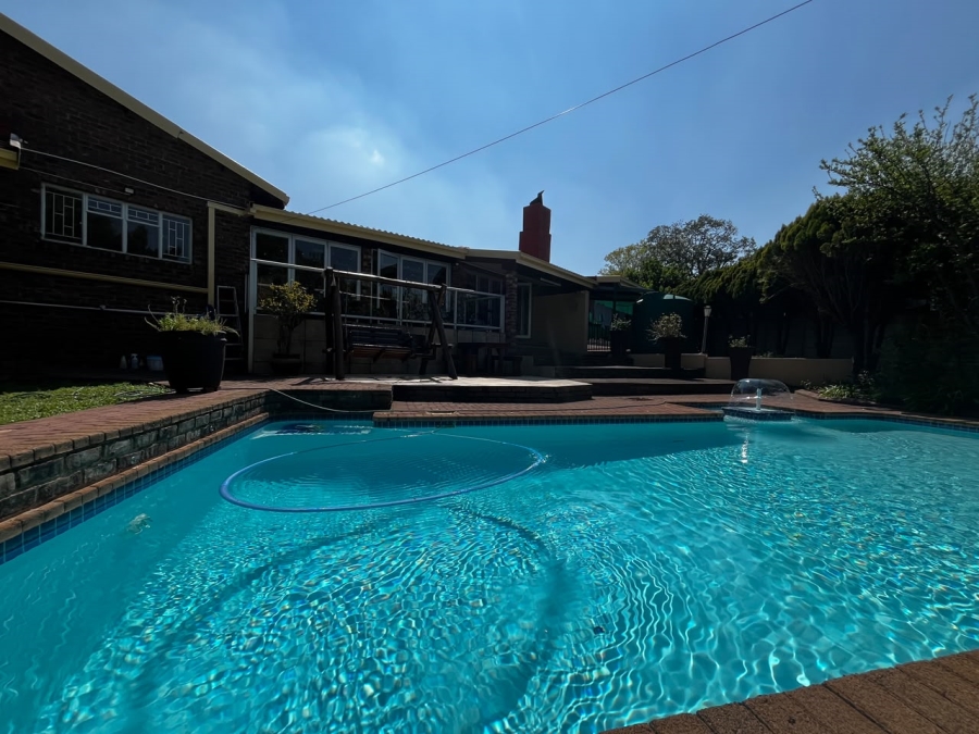 4 Bedroom Property for Sale in Aviary Hill KwaZulu-Natal
