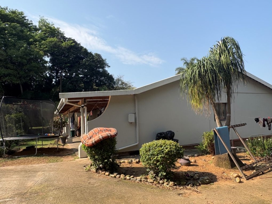 3 Bedroom Property for Sale in Umtentweni KwaZulu-Natal