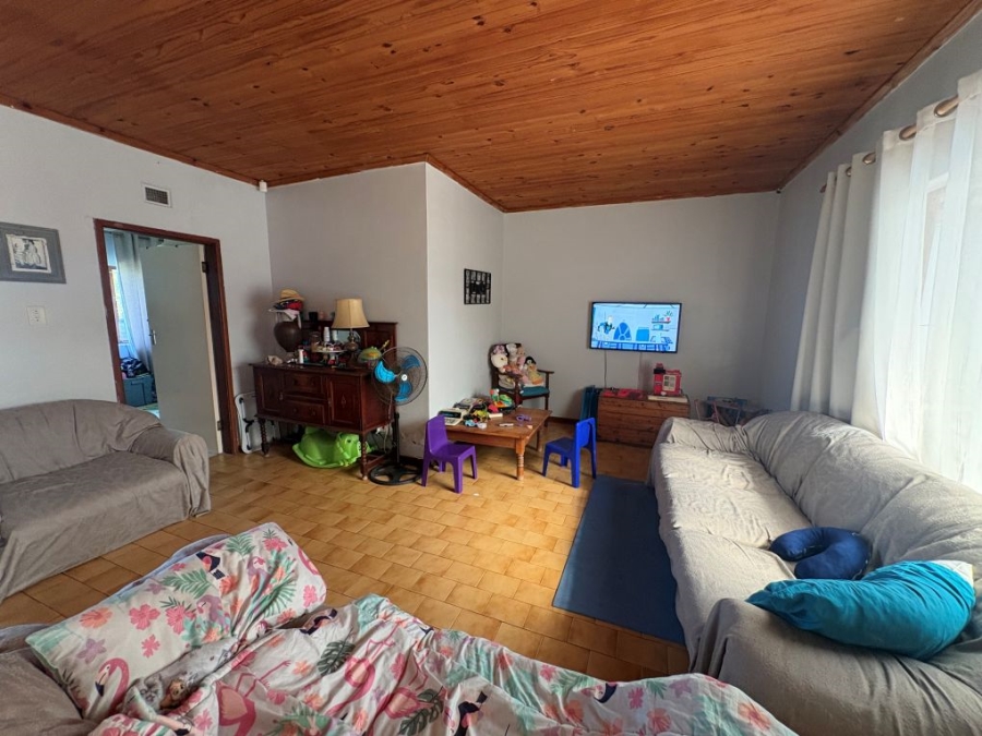 3 Bedroom Property for Sale in Umtentweni KwaZulu-Natal