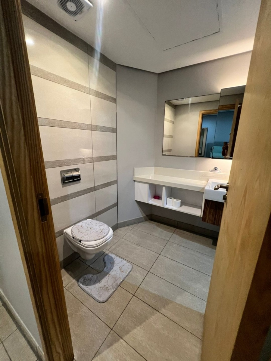 2 Bedroom Property for Sale in Umhlanga KwaZulu-Natal