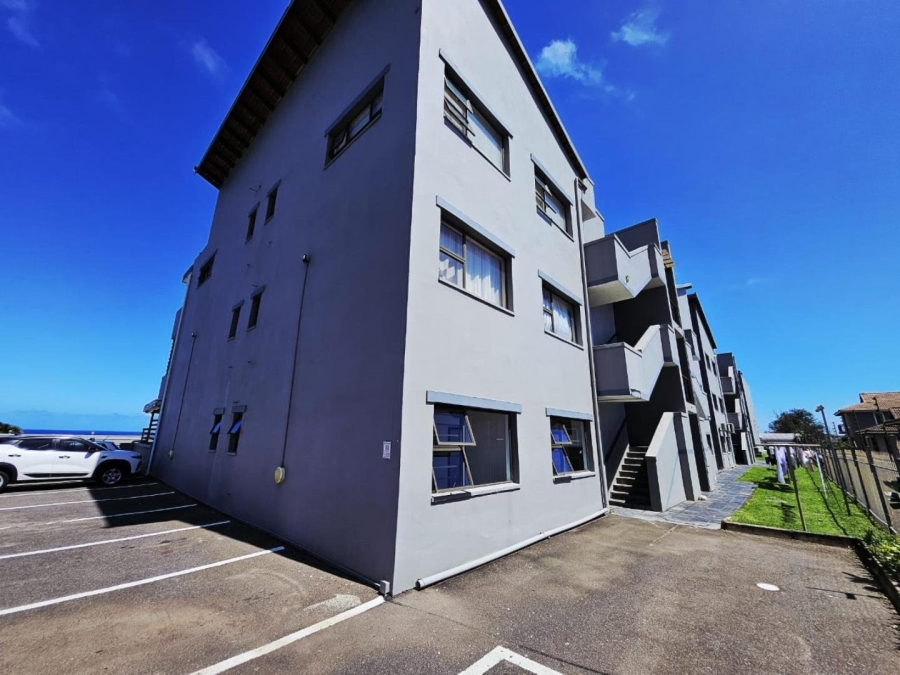 3 Bedroom Property for Sale in Winklespruit KwaZulu-Natal