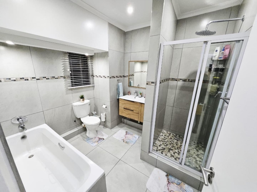 3 Bedroom Property for Sale in Winklespruit KwaZulu-Natal