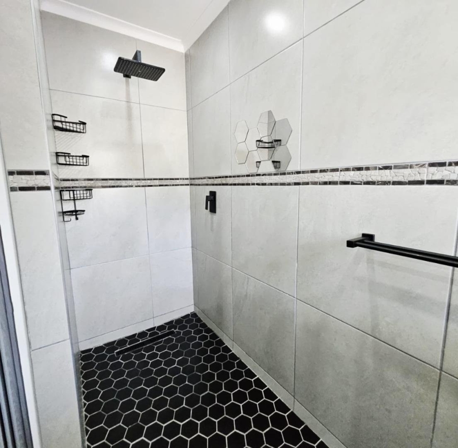 3 Bedroom Property for Sale in Winklespruit KwaZulu-Natal
