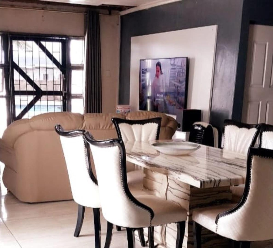 6 Bedroom Property for Sale in Stanger Heights KwaZulu-Natal