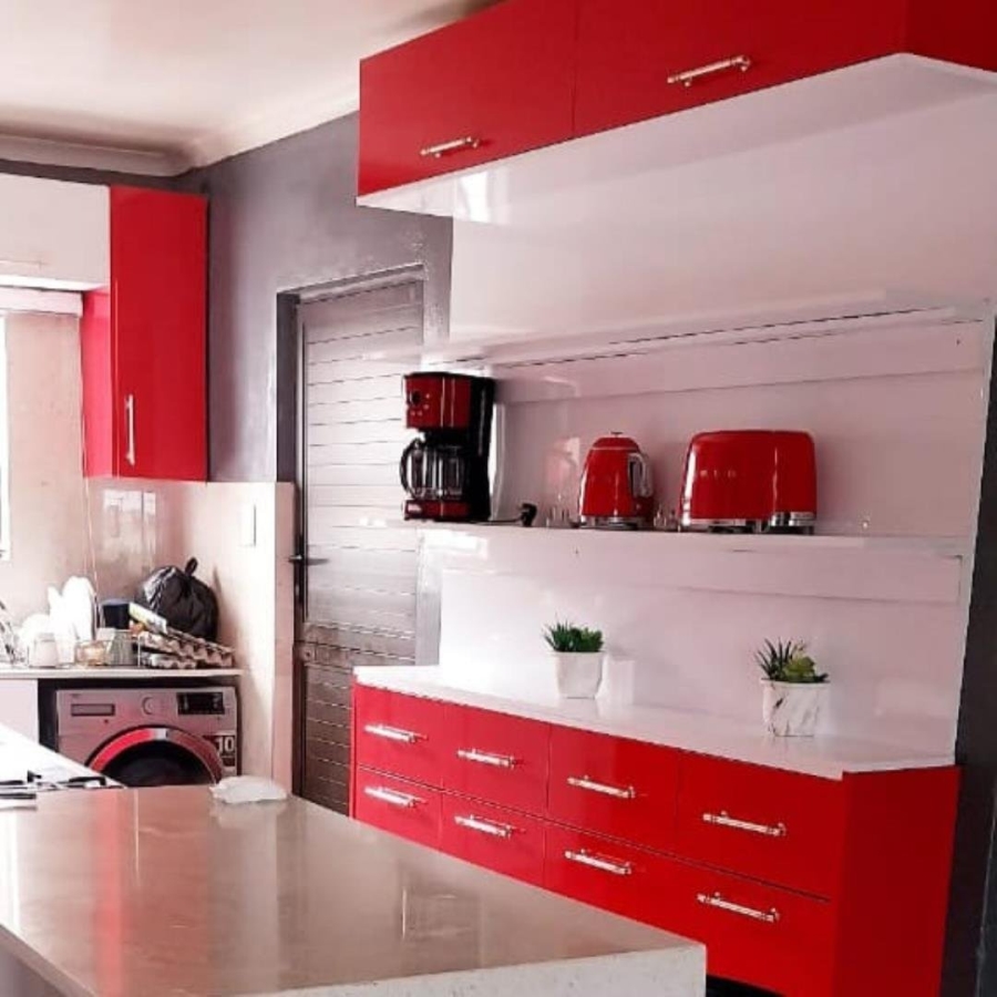 6 Bedroom Property for Sale in Stanger Heights KwaZulu-Natal