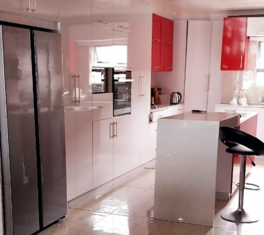 6 Bedroom Property for Sale in Stanger Heights KwaZulu-Natal