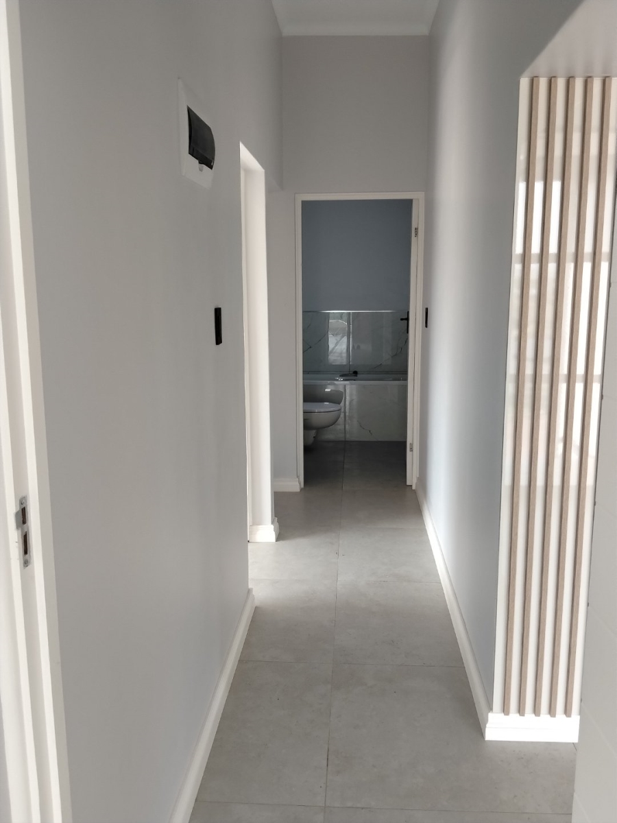 3 Bedroom Property for Sale in Tinley Manor KwaZulu-Natal