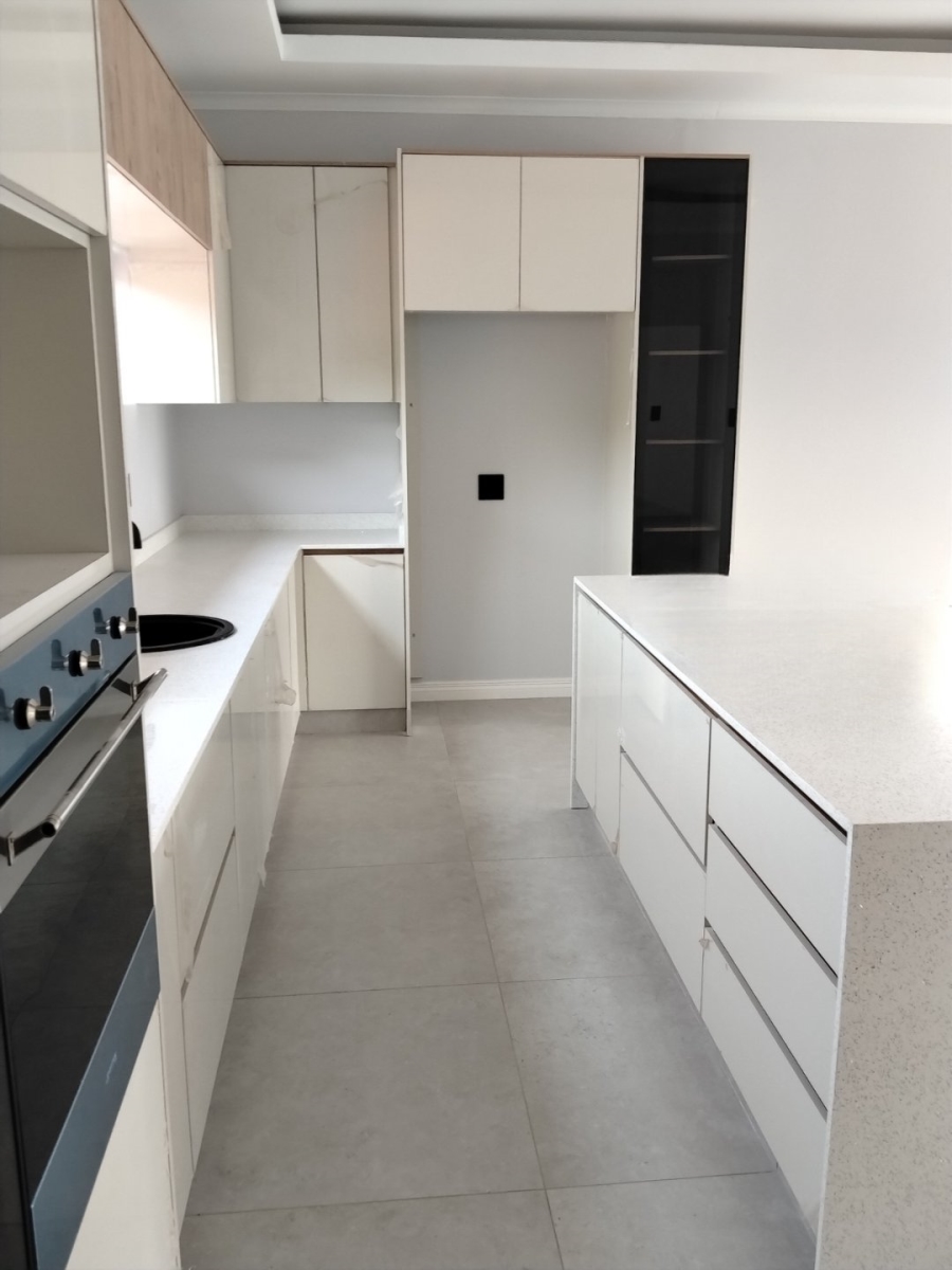 3 Bedroom Property for Sale in Tinley Manor KwaZulu-Natal