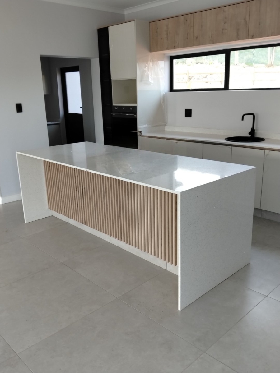 3 Bedroom Property for Sale in Tinley Manor KwaZulu-Natal