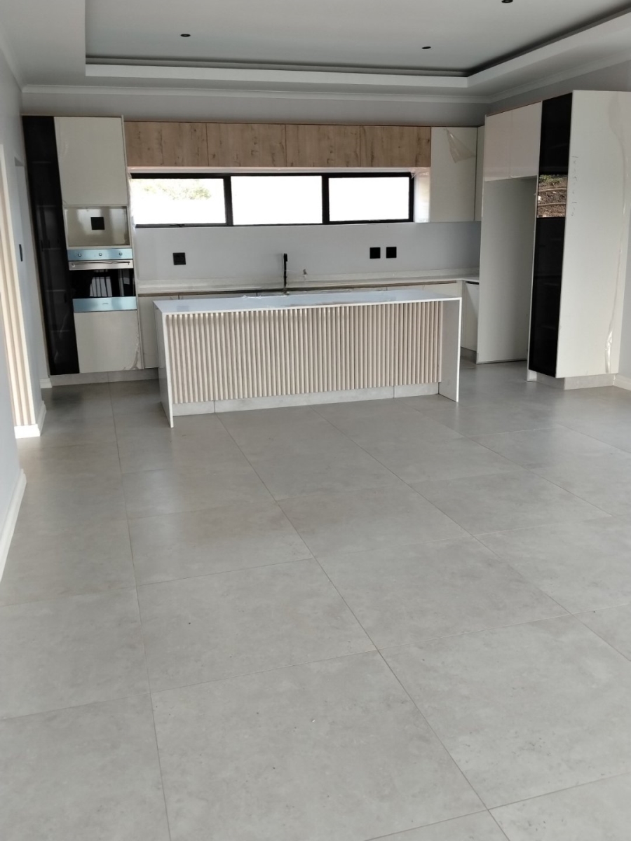 3 Bedroom Property for Sale in Tinley Manor KwaZulu-Natal