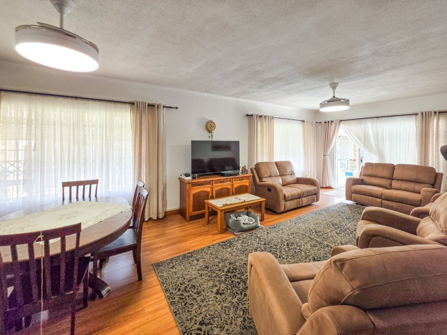 3 Bedroom Property for Sale in Manaba Beach KwaZulu-Natal