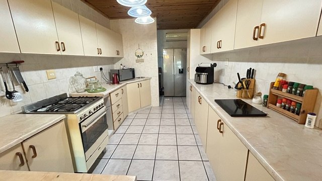 5 Bedroom Property for Sale in Birdswood KwaZulu-Natal