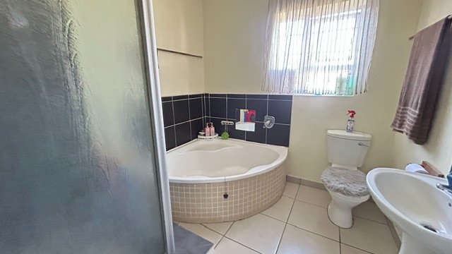 5 Bedroom Property for Sale in Birdswood KwaZulu-Natal