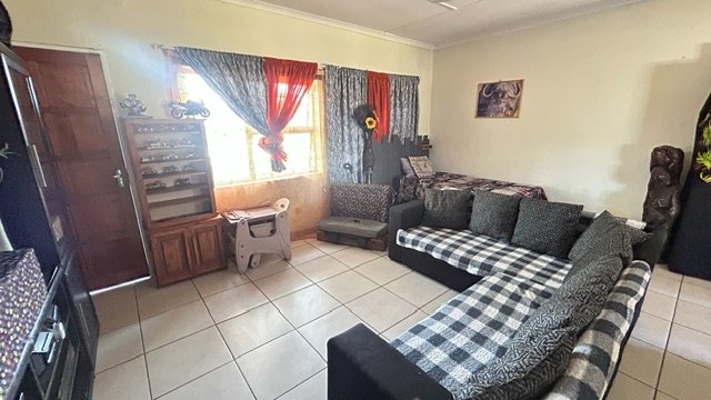5 Bedroom Property for Sale in Birdswood KwaZulu-Natal