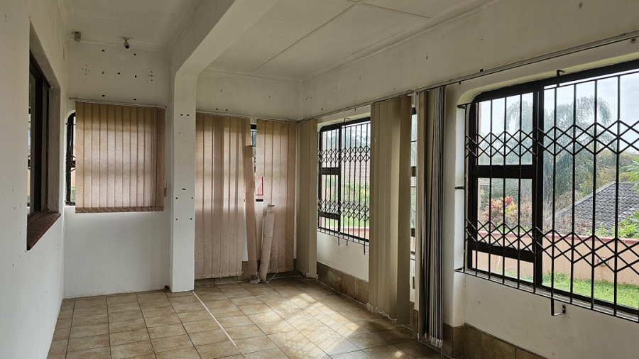 5 Bedroom Property for Sale in Shelly Beach KwaZulu-Natal
