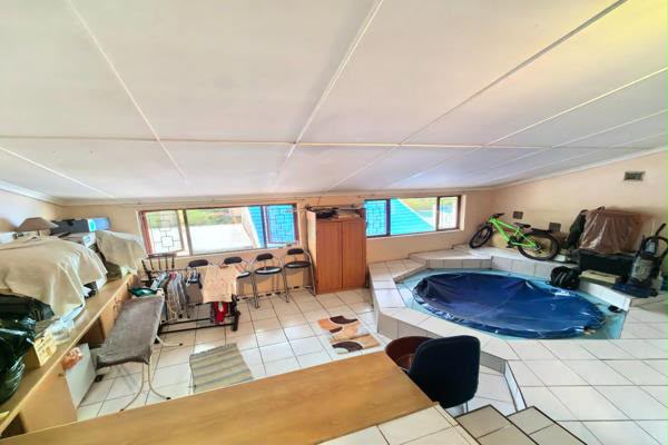 3 Bedroom Property for Sale in Mount Vernon KwaZulu-Natal