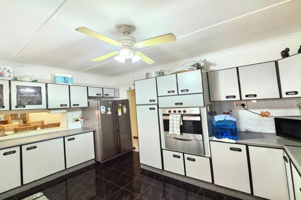 3 Bedroom Property for Sale in Mount Vernon KwaZulu-Natal